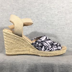 DOLCE VITA Tropical Vacation Cruise Comfy Stretch Adjustable Espadrilles